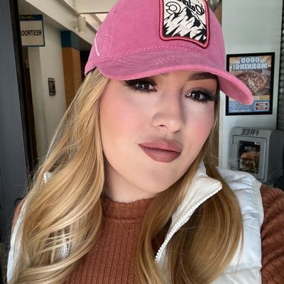 danielavzqq Profile Picture