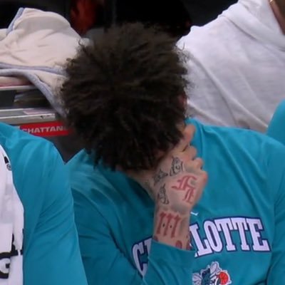 @chiefs /@hornets/ /Melo Stan/ Rashee Stan @millerisakiller backup Miller is ours #chiefskingdom #letsfly35 fire Steve Clifford