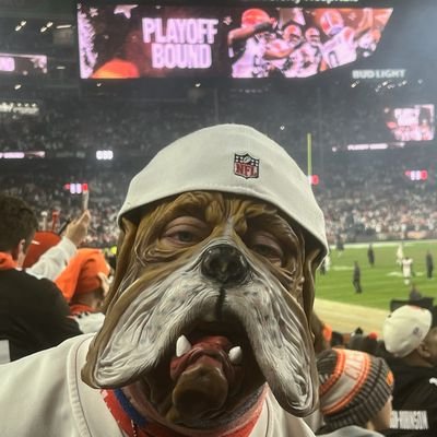 Die hard Cleveland Browns Superfan! #BewareOfTheDawg #LetsGetRowdy #DawgCheck
rowdydawg85@yahoo.com