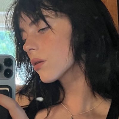 techstdy's profile picture. comida japonesa, billie eilish e t.i - 💋