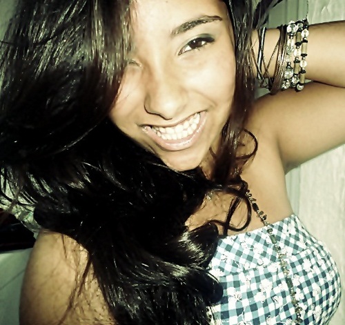 ( FÉ EM DEUS QUE ELE É JUSTO ♫ .  JESUS CRISTO ★ ★ ★ TRILHA MEU CAMINHO!
 Não sou perfeita, tenho vários defeitos, porém são eles que me fazem ser única!