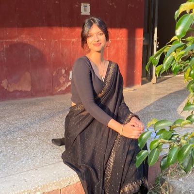Sherryonrocks's profile picture. 🕉• Pahadon se • Geologist (almost) • Panjab University • han bas phd mei enrol hone wali hu
