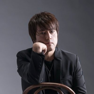 Opera Singer Tenor Solist/テノールソリスト、オペラ歌手。富山→東京→ヨーロッパ。長年のフォアポンメルン州立劇場(ドイツ)専属テノールソリストの他、ベルリン国立歌劇場、リンツ州立劇場、ハッレ歌劇場など、ヨーロッパ各地の劇場や音楽祭に出演。最近は歌手活躍のみに囚われない一風変わったオペラ歌手。