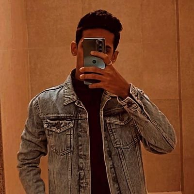 zeeshk10's profile picture. 