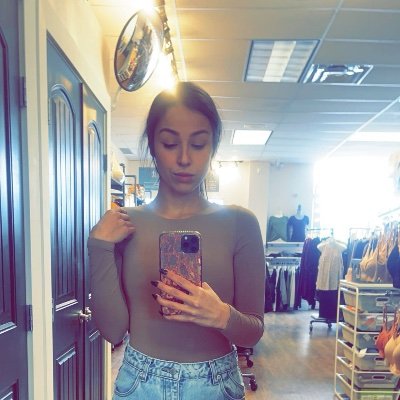 saraoatway's profile picture. 