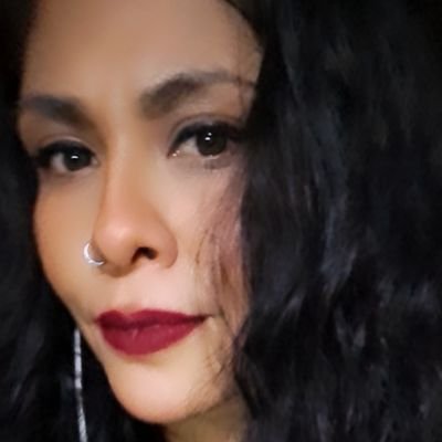 Tus ojos como la tierra,para quien los trabaja♡