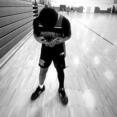 Roseville High school 🏫|Class Of 2028 4.0 gpa🎓|SF🏀 MLB/DE🏈 5’7 170LBS|📍Mi