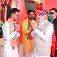 Rahul Rathi Maheshwari (मोदी का परिवार) (@rahulrofficial) 's Twitter Profile Photo Rahul Rathi Maheshwari (मोदी का परिवार) (@rahulrofficial) 's Twitter Profile Photo