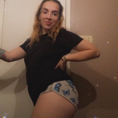 I am 5’3 and all Natural Beauty whos always looking to have a Fun time. I’m Here To Give You All You Have Been Missing At Home.. Let Me Be The Stress Relief