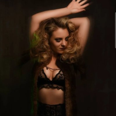 Joanna Woodward Profile