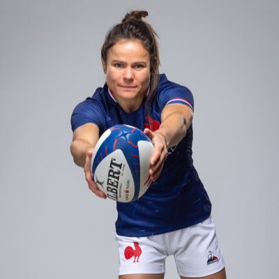 -Joueuse pro de rugby- JO RIO 2016- 🥈JO TOKYO /5coupes du monde XV 🥉🥉/ 7🥈🥉Ambassadrice: @hondafrance 📚 Études:Gestion et protection de la nature