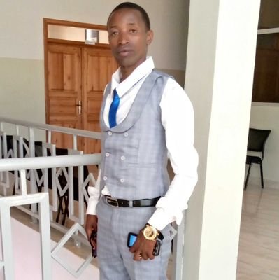 Étudiant à l'Université du Burundi 💥🌟
Assistant de Direction 🌺🇧🇮🇧🇮🇧🇮