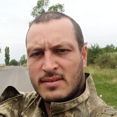Ветеран, людина з інвалідністю, пройшов великий шлях від захисту Батьківщини та до протезування.Наразі починається нове життя і потрібно зайти себе.