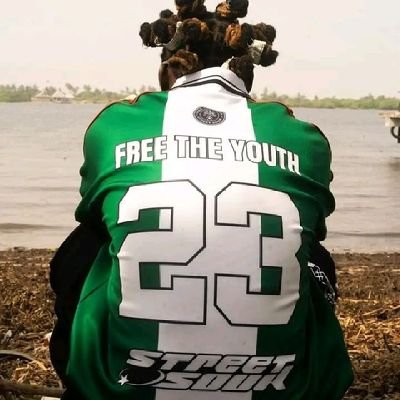 Elekemanny's profile picture. 