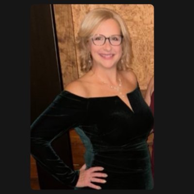 Missy_d72's profile picture. ESL/Spanish teacher and lover of books.