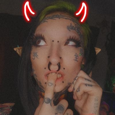 🖤💚 Crazy Inked Succubus 💚🖤
Your local Tattooed Whore 😈🥵
Professional Tattooist