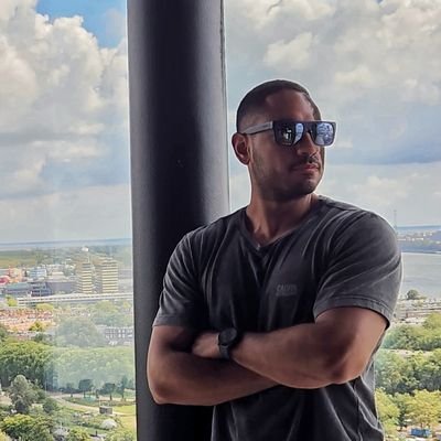 vinealvees's profile picture. Music, Cars, IT Geek, Fitness 🎶🚗💨👾🤓💪🏽