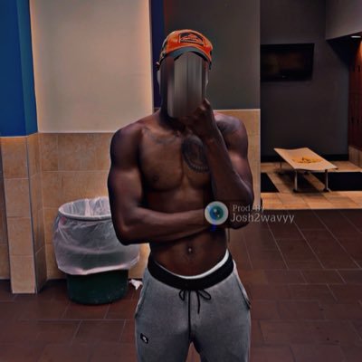 803 | Bisexual | Athlete | #VerseTop | I like throating 🍆 and eating🐱| RT 4 RT | Ask about IG & Snap