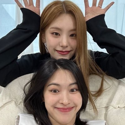 ITZY fan account. Feel Free to Check Out My Channel for ITZY exclusive content below!