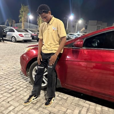 🧐#Engineer, (لاَ إلَهَ إِلاَّ اللهُ وَحْدَهُ لاَ شَرِيكَ لَهُ).the smile on me does not mean my life is perfect 😊 #muslimlivematters #sunnah #practicingMuslim