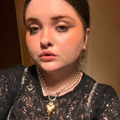 brain dumps from your resident big bitch supreme (she/her) 26