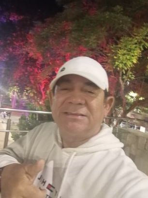 Cantante Orquesta Pacho Galán. Comunicador Social Periodista Uniautonoma.