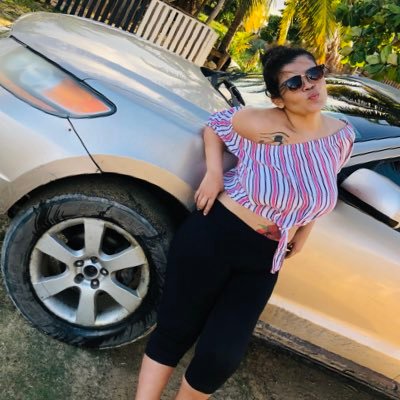 JulieZelaya's profile picture. 