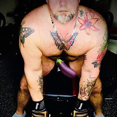 🔞No one under 18🔞 here for fun …..retweet’s are appreciated. love Pissplay . Just a small town, east TN guy.