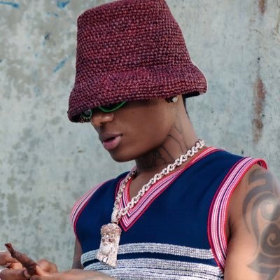 I only come here to tweet what’s on my mind and catch cruise take me serious at your own risk #Wizkid Ayo Balogun❤️