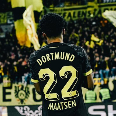 Mitglied von Borussia Dortmund // 23
