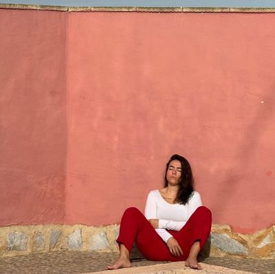 _asilvestrada's profile picture. Amanece, que no es poco.