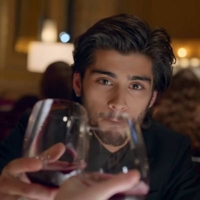 Just how fast the night changes?  everything that you've dreamed of 🍷🥂💃