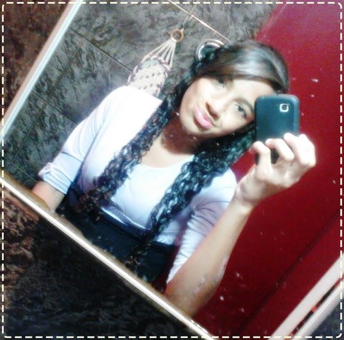 Thauane Christina Dos Santos Pereira Da Silva,15 anos,Sou leonina
e Me sigam que eu sigo de volta....