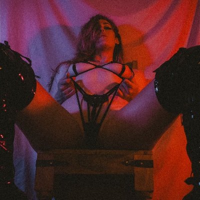AvenFoxglove's profile picture. ♡ 𝐀𝐟𝐟𝐞𝐜𝐭𝐢𝐨𝐧𝐚𝐭𝐞𝐥𝐲-𝐜𝐫𝐮𝐞𝐥 𝐓𝐞𝐚𝐬𝐞 𝐰𝐢𝐭𝐡 𝐚 𝐩𝐞𝐧𝐜𝐡𝐚𝐧𝐭 𝐟𝐨𝐫 𝐰𝐞𝐚𝐥𝐭𝐡 ♡ 

𝐅𝐫𝐞𝐞 🇵🇸 

https://t.co/wPnXfBSfyW