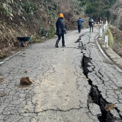 #輪島市 の山中の過疎集落で被災、停電し携帯不通の #孤立集落 に。最小限の荷物で徒歩で脱出し、県指定 #二次避難所 の山代温泉の旅館から、金沢の賃貸型応急住宅のアパートへ引越し ←今ここ 少しずつ被災地支援を行っていくわー