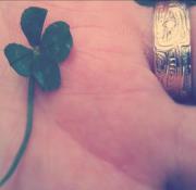 AndreaInBritain's profile picture. 