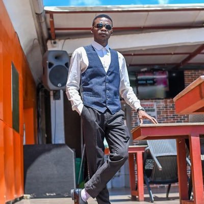 faliijoe's profile picture. Business Networking🌐 and investing 📈⤴️ .F8 Suits. Looking good👔 is good business .