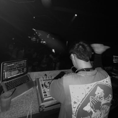 • DJ | Remixer 🎧