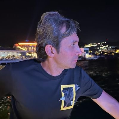 KEREMUBUK7's profile picture. Beşiktaş Kongre Üyesi🦅🦅🦅🖤🤍