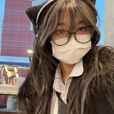 VannesaCloud's profile picture. 😻💎 tags: #getch1oeto900 #bunbunia
#Kellyissupremacy #TeddySupremacy #CHLOE22K

Maybe.. quit? or what idk (im just online for giveaways)