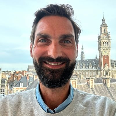 #Lille - Je tweete #commerce #industrie #recrutement #emploi #RH #économie #golf. Mes tweets n'engagent que moi. Au plaisir 💬.