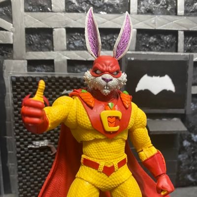 DCコミックス(特にバットマン)好きです。アメコミやフィギュアを集めてます。洋画も好きです。