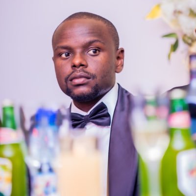 Congolais 🇨🇩 Entrepreneur( Nettoyage, Habillement, logistique) Vraie vie Eza offline.