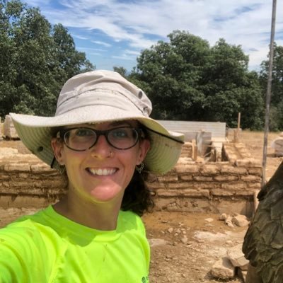 Arqueóloga, inquieta y doctora en Prehistoria. 🛖🔥@_archterra