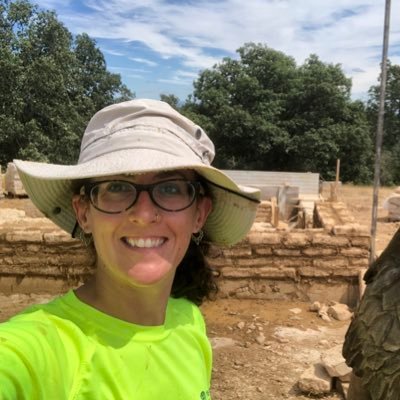 Arqueóloga, inquieta y doctora en Prehistoria. Investigadora posdoc Juan de la Cierva en la @UVa_es (España). 🛖🔥@_archterra ✏️@alejandra.sanchez.polo@uva.es