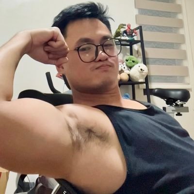 clintonitis's profile picture. Whatever. I’m getting cheese fries.