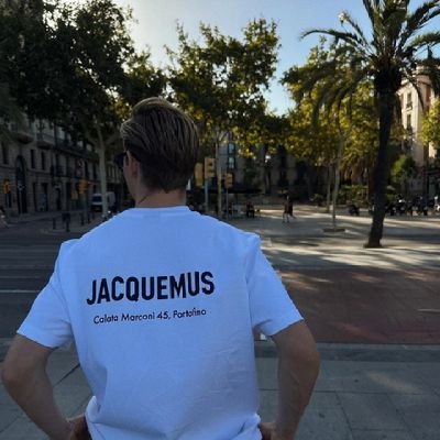 V7445224512498's profile picture. BAT员工/人生是一场未知的冒险