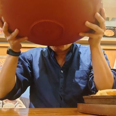 T大機械系卒、土木系通信エンジニア。酒飲み過ぎ
。革製品もレザークラフトも好き。SUBARU好きの元TW225乗り。広島生まれのカープファン。ファッション、古着、家庭菜園、ブーツ、酒、漫画、たまに世の中に切れます。
ヘッダーは将司先生（@SHOJI_ISSHOH）からのプレゼント🎁