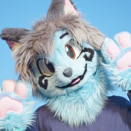 SFW | Artist & fursuiter | Aroace