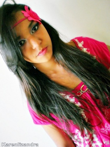 SabrinaDuarte16's profile picture. 